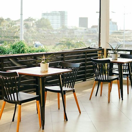 Travelbee Airport Inn 막탄 외부 사진