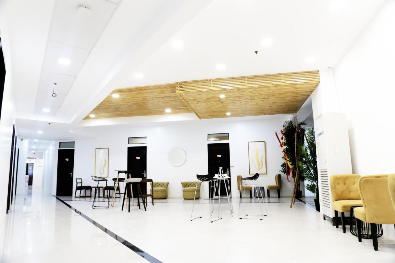 Travelbee Airport Inn 막탄 외부 사진