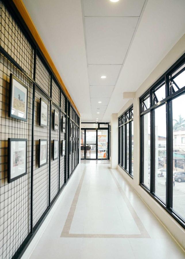 Travelbee Airport Inn 막탄 외부 사진
