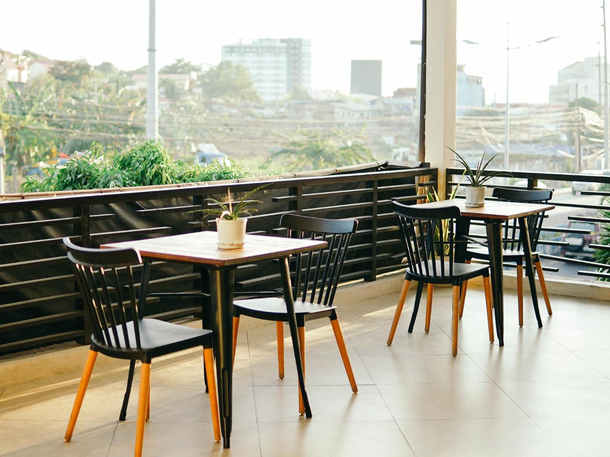 Travelbee Airport Inn 막탄 외부 사진