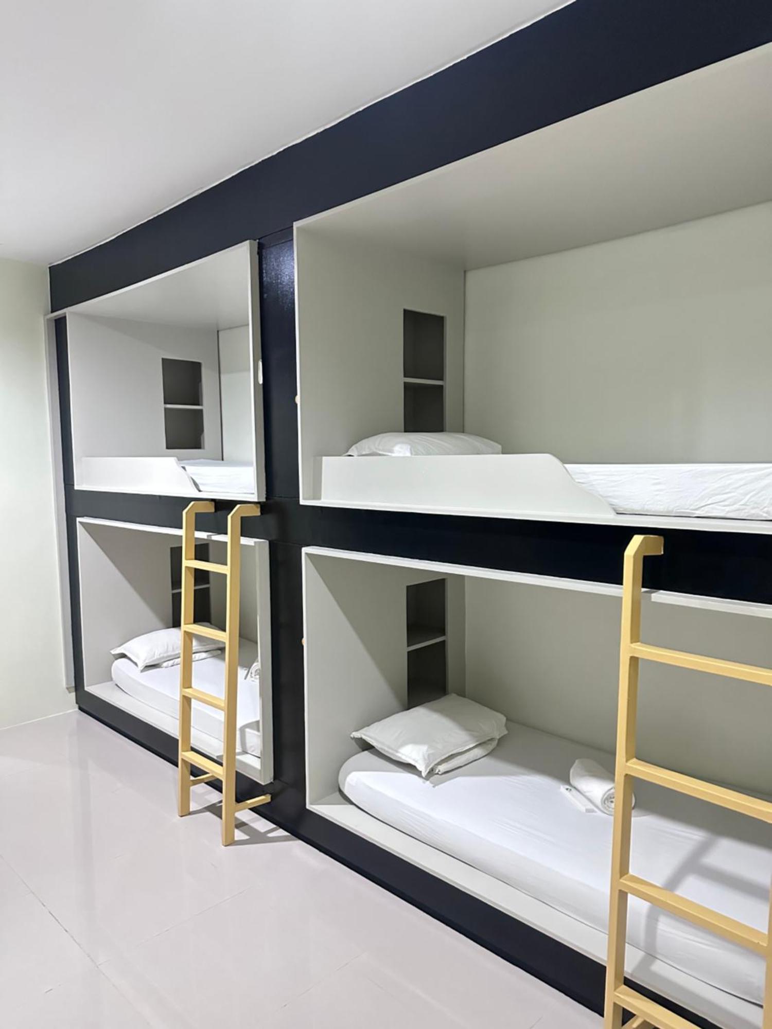 Travelbee Airport Inn 막탄 외부 사진
