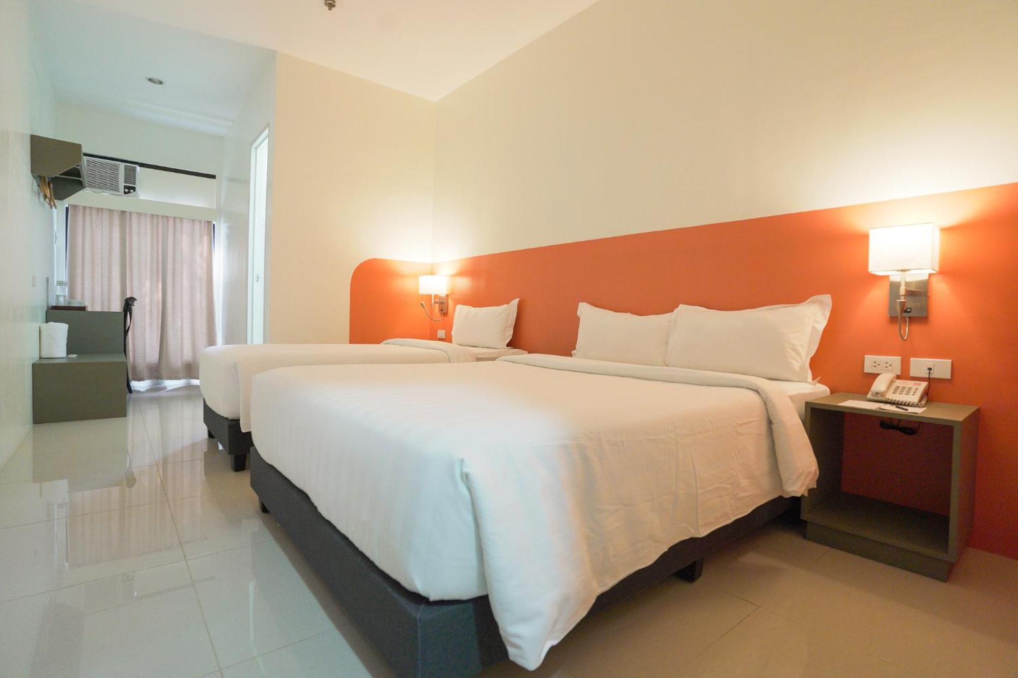 Travelbee Airport Inn 막탄 외부 사진